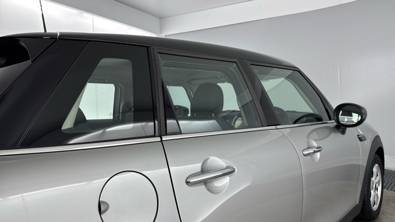 MINI Hatchback 1.5 Cooper Classic II 5dr Petrol Hatchback